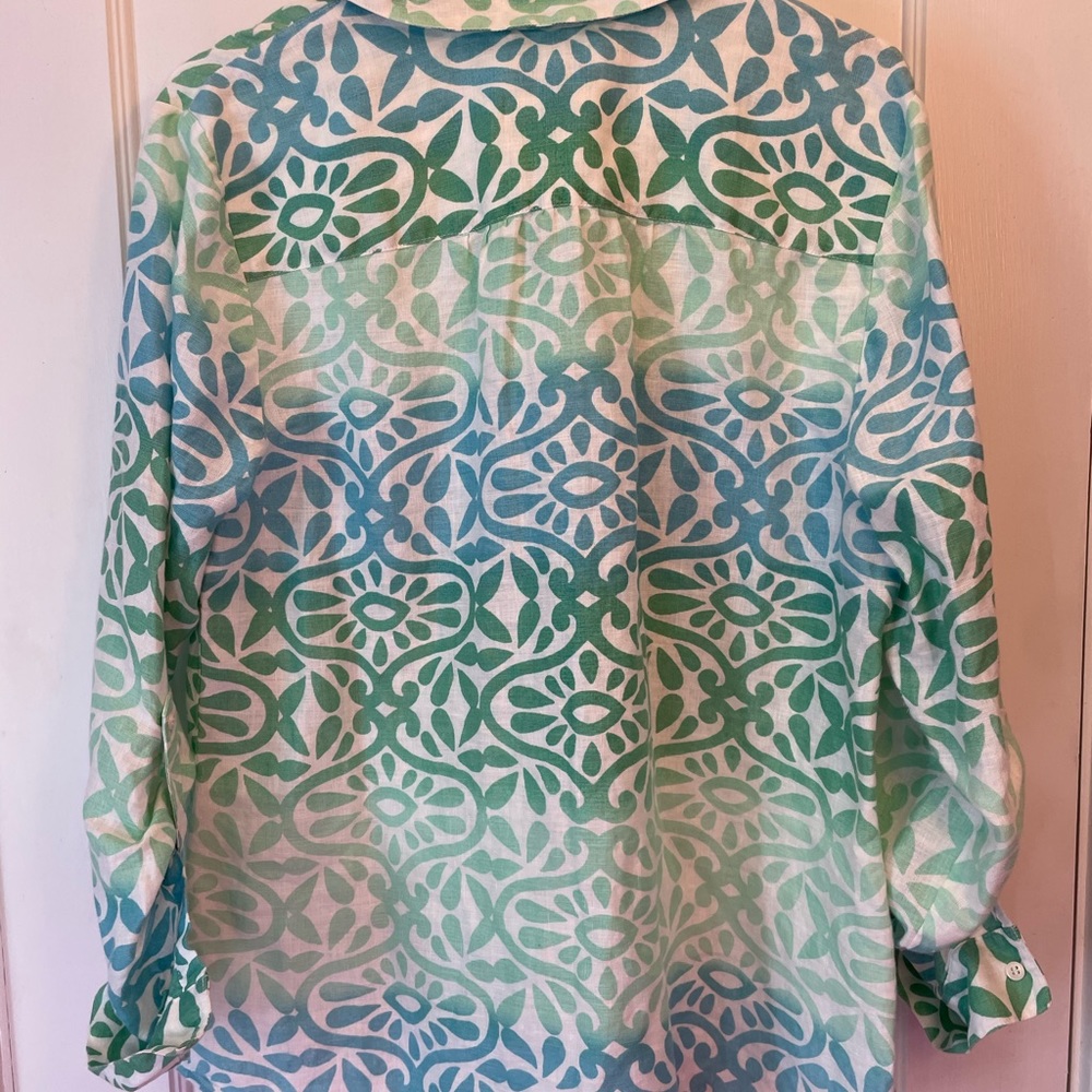 Charter Club 100% linen button up top. Size large - Picture 4 of 4